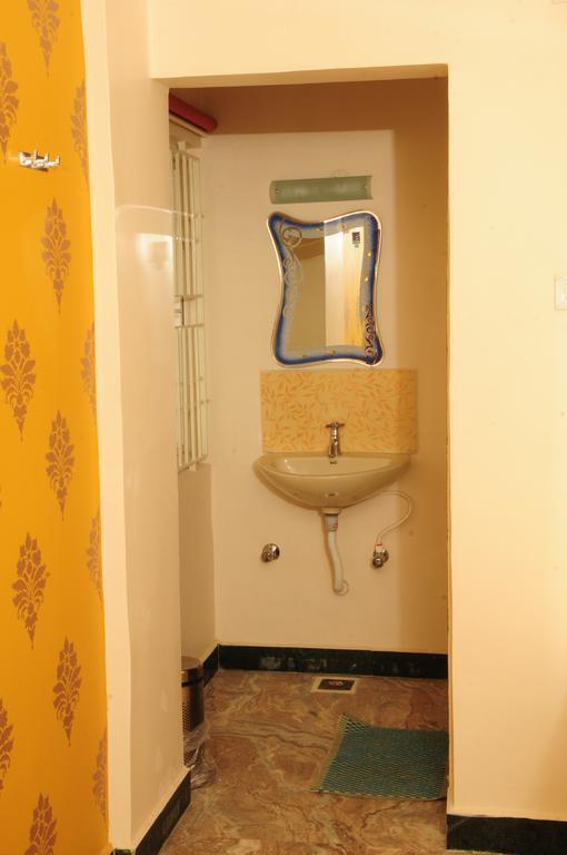 Hotel Rathnavel Towers Chennai Quarto foto